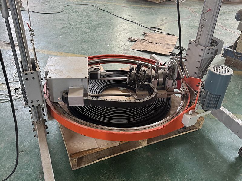 小型盤(pán)線機(jī)